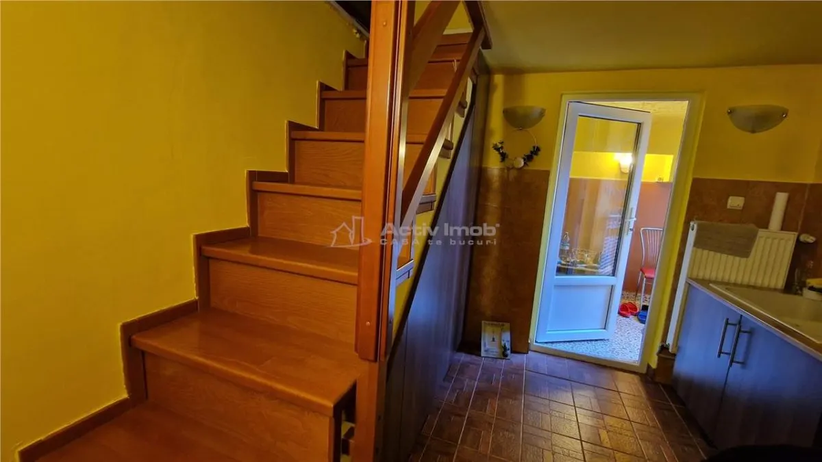 Resita Casa 7 Incaperi Parter si Etaj, Zero investitii - foto 6