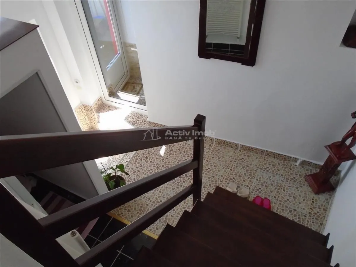 Resita Casa 7 Incaperi Parter si Etaj, Zero investitii - foto 9