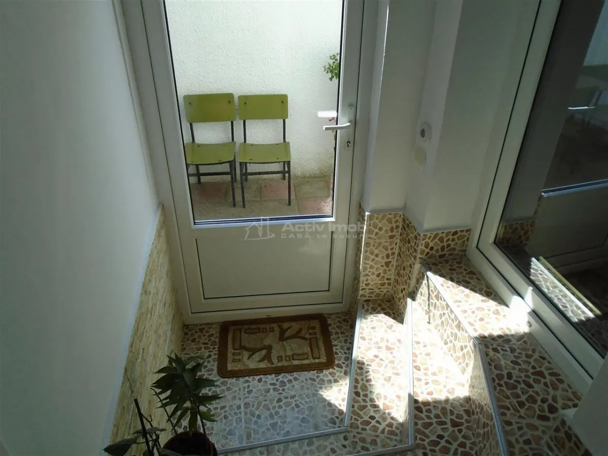 Resita Casa 7 Incaperi Parter si Etaj, Zero investitii - foto 10