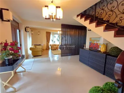 Casa de lux de vanzare in Sura Mare - Sura Mare