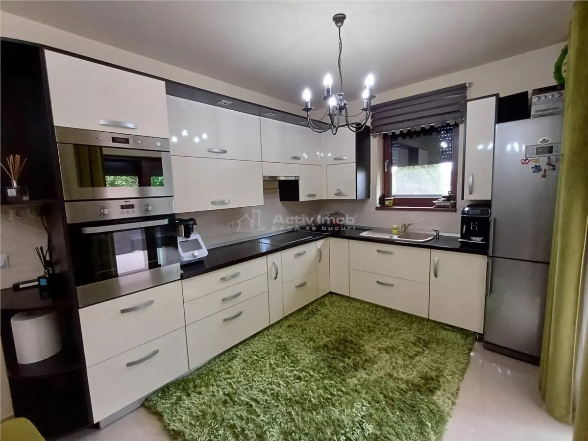 Casa de lux de vanzare in Sura Mare - foto 4