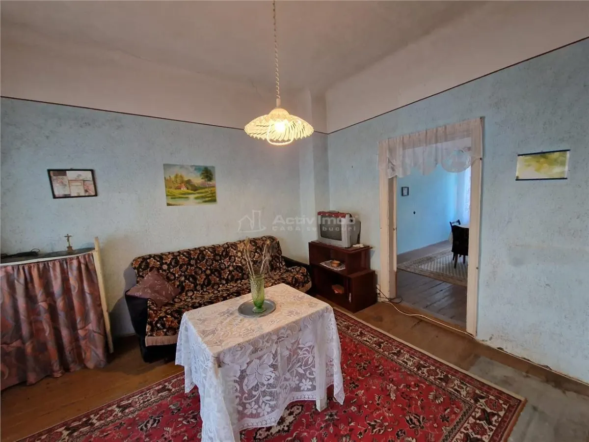 Resita Casa 10 Camere Zona Muncitoresc - foto 10