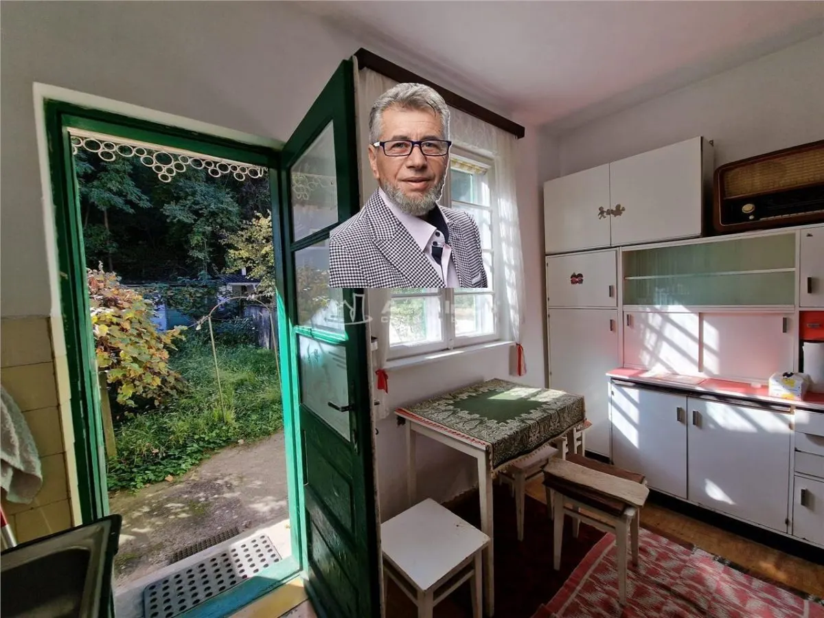 Resita Casa 5 Cam D-P-Etj.1 si Curte - foto 1