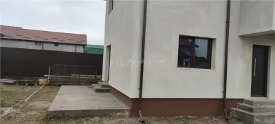 House / villa for sale 290 sqm in Nanov, Str. Dunarii area - foto 5