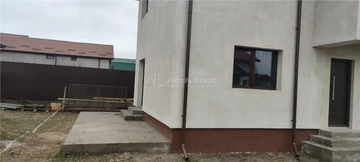House / villa for sale 290 sqm in Nanov, Str. Dunarii area - foto 5