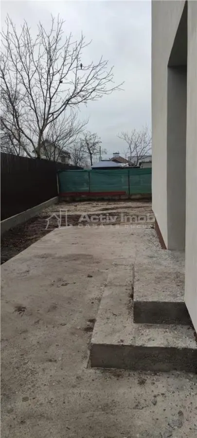 House / villa for sale 290 sqm in Nanov, Str. Dunarii area - foto 9