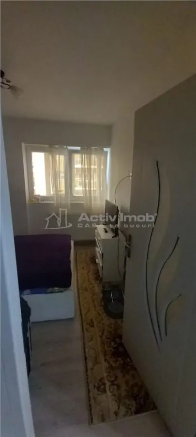 Apartamento de Dos Dormitorios en Venta, Bloque Romarta, Targoviste - foto 2
