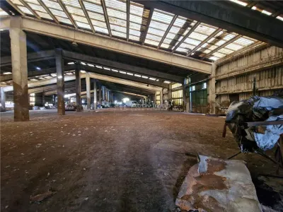 雷什察工业仓库 3600 平方米 – 零佣金 - foto 4