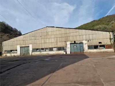 雷什察工业仓库 3600 平方米 – 零佣金 - foto 7