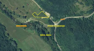 Slatina-Nera, 1445Mp. Teren Drept la Sosea, langa Raul Nera - foto 2