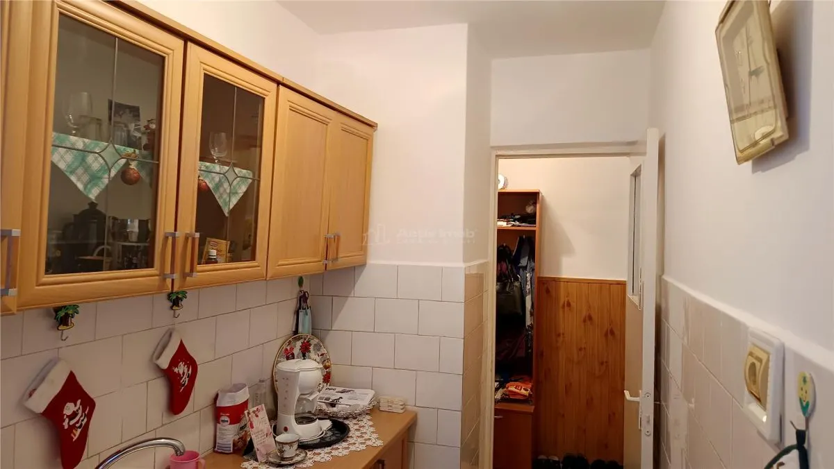 Moldova Noua, Apartament 2 Cam. Semidecomandat - foto 6