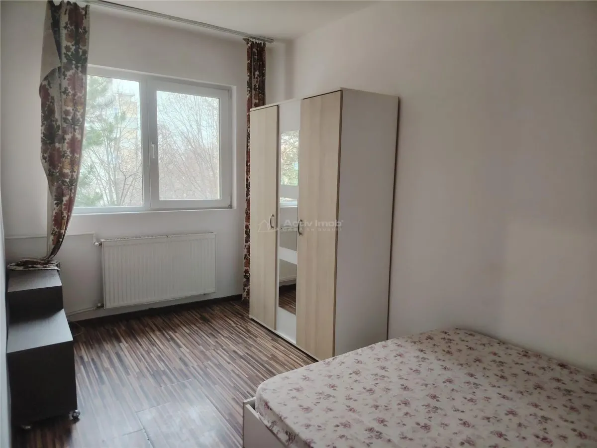 Apartament cu 3 camere, mobilat, centrala termica, zona nord - foto 2