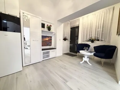 Apartament central - 90 mp util - curte linistita - foto 3