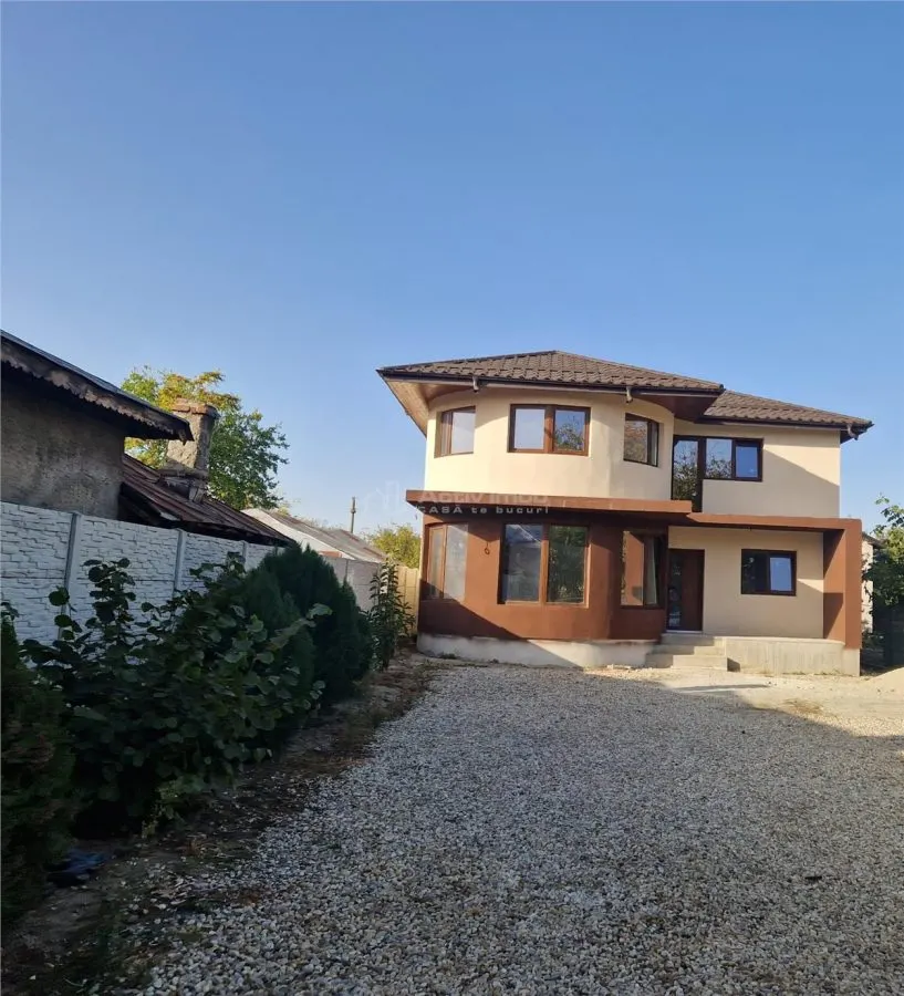 Single deosebit-Teren 1000 mp-Toate utilitatile - foto 1