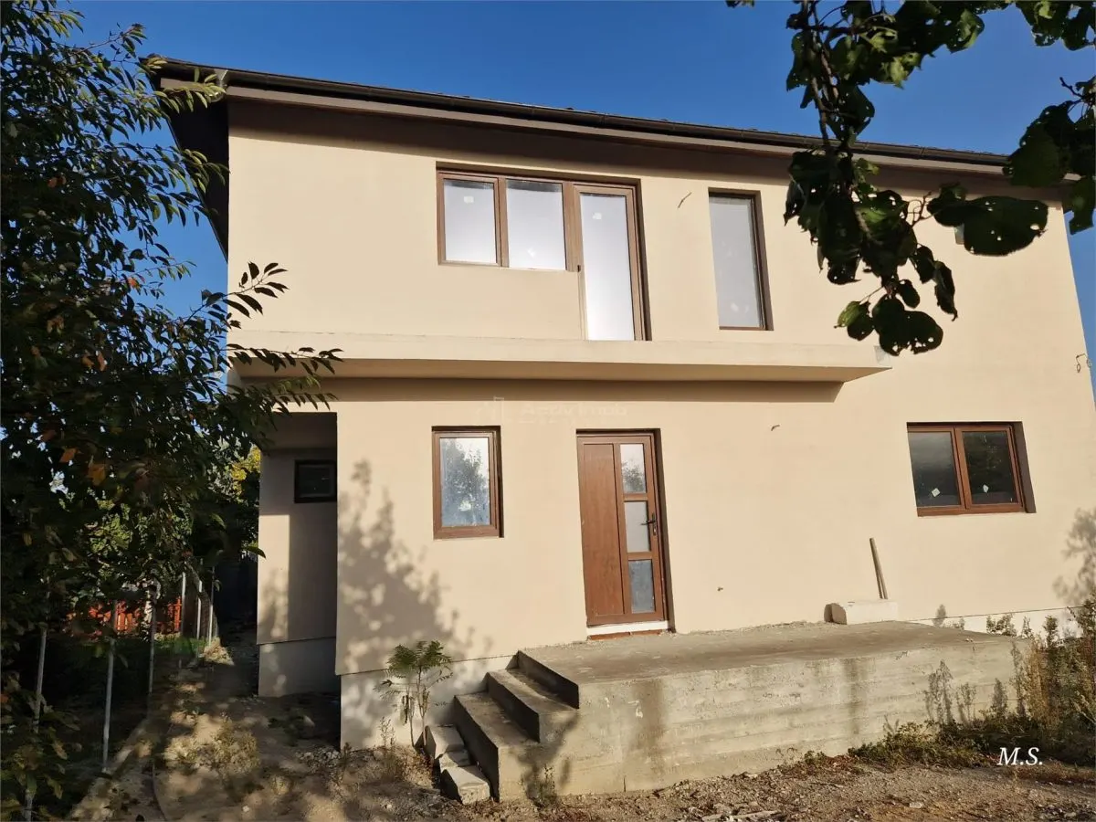 Single deosebit-Teren 1000 mp-Toate utilitatile - foto 3