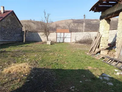 Ciclova Romana, Teren Intravilan 1800mp, Centru, Usor Negociabil - foto 3
