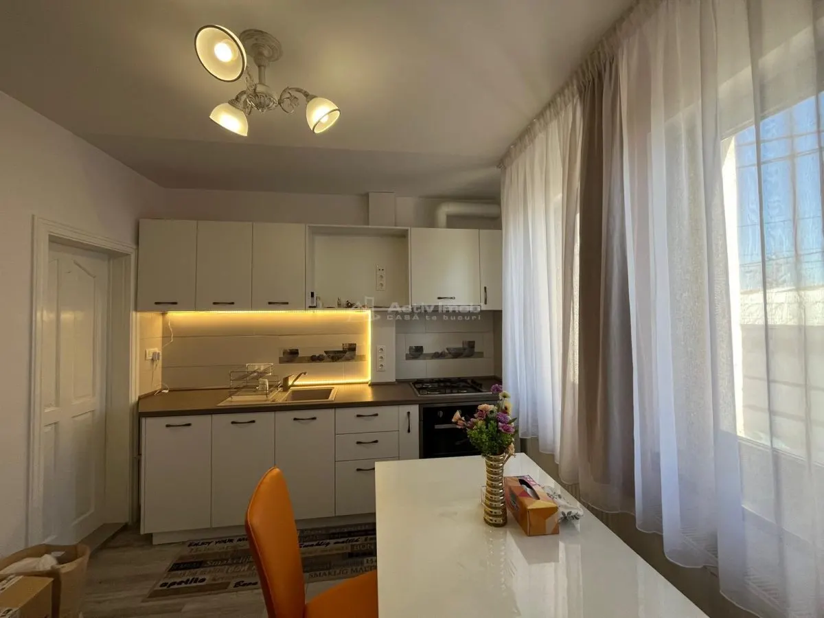 Lugoj, Vila P+2E+M , 656 Mp., Construiti, Posibilitate De Investitie, Zona 0 - foto 4