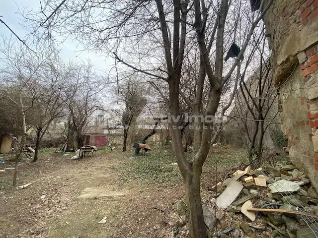 中心地段土地，优越位置 - foto 1