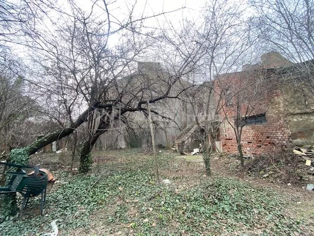 中心地段土地，优越位置 - foto 4
