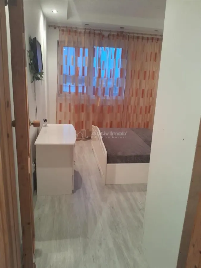 Oferta Apartament 3 camere de vanzare micro 6 - foto 3