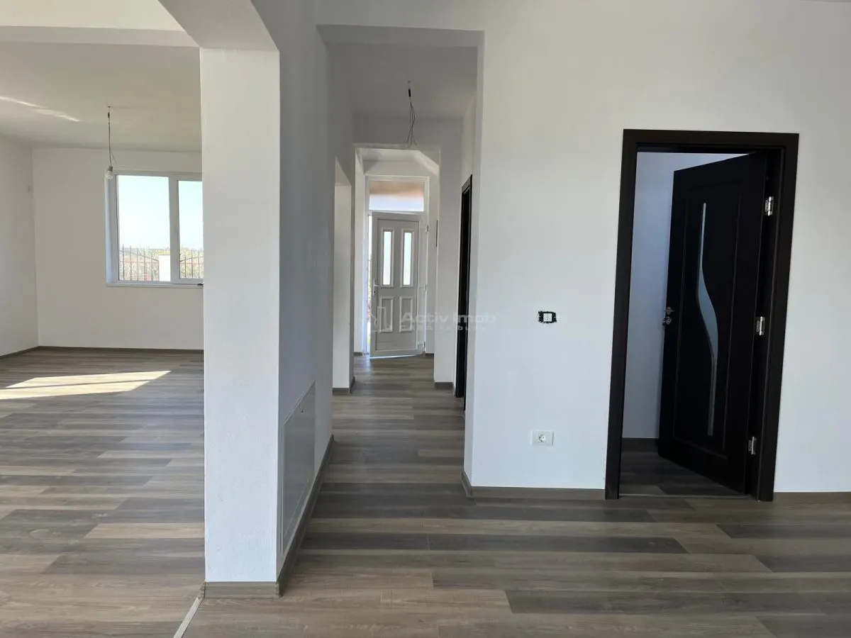 Olosag, Vila P+1E, 194 Mp., Compartimentare Moderna - foto 16