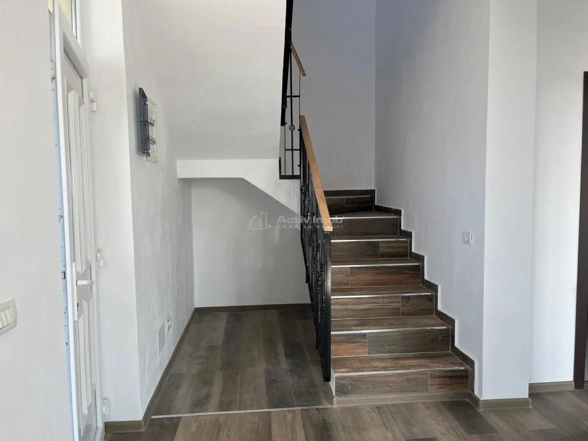 Olosag, Vila P+1E, 194 Mp., Compartimentare Moderna - foto 17
