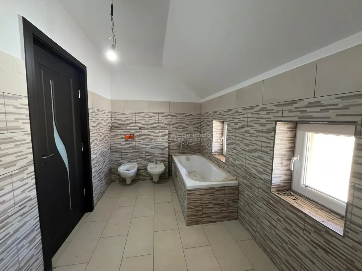 Olosag, Vila P+1E, 194 Mp., Compartimentare Moderna - foto 25