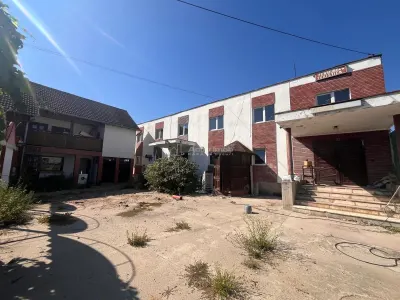 Lugoj, Pensiune 16 Cam., 850 Mp, Renovata Str. Principala - foto 2
