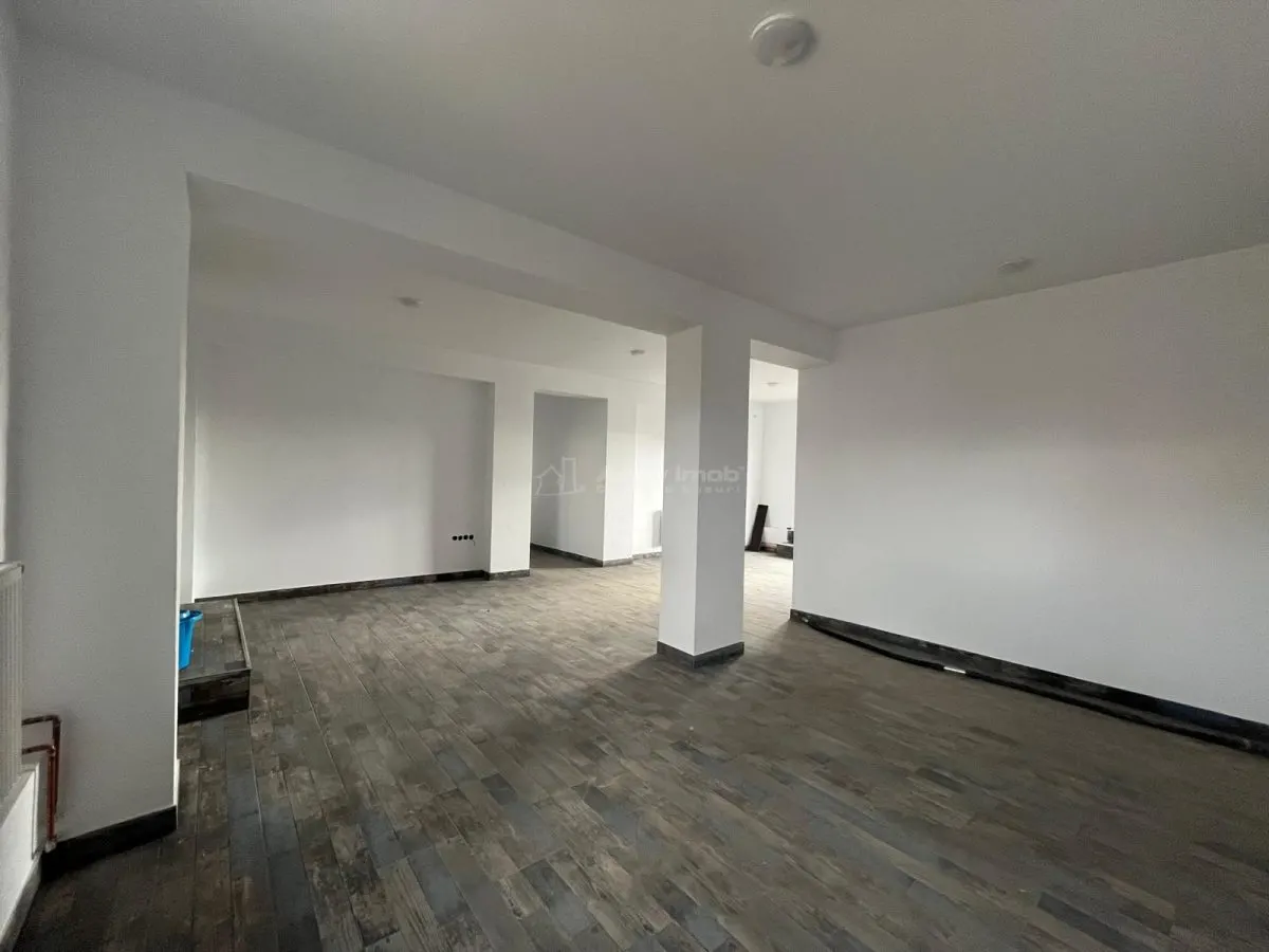 Lugoj, Pensiune 16 Cam., 850 Mp, Renovata Str. Principala - foto 11