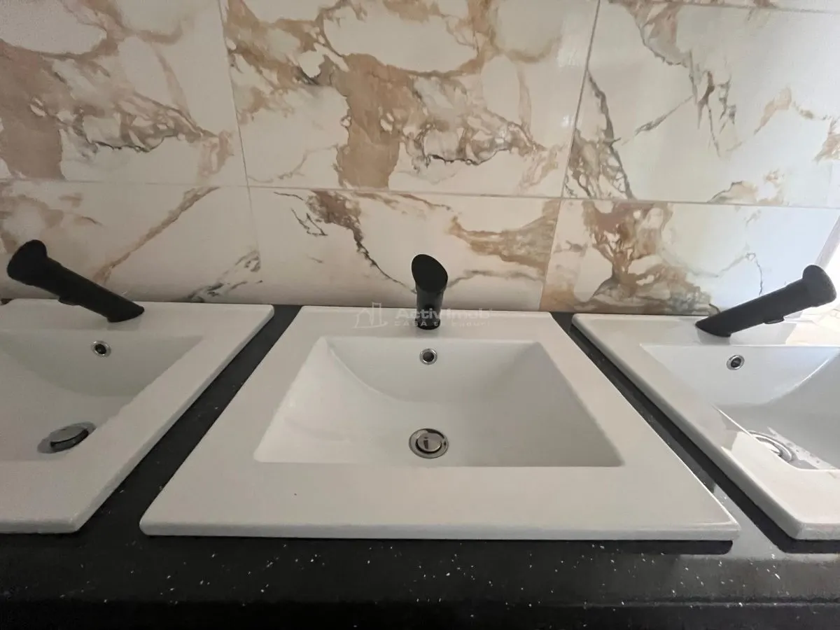 Lugoj, Pensiune 16 Cam., 850 Mp, Renovata Str. Principala - foto 15