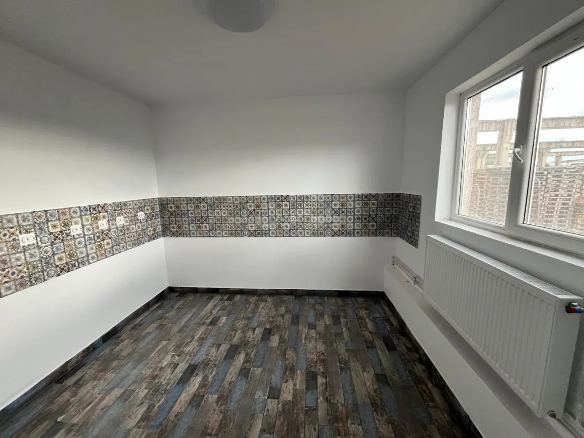 Lugoj, Pensiune 16 Cam., 850 Mp, Renovata Str. Principala - foto 3