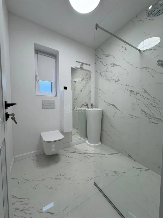 House / villa for sale 375 sqm in Deva, Marasti area - foto 14