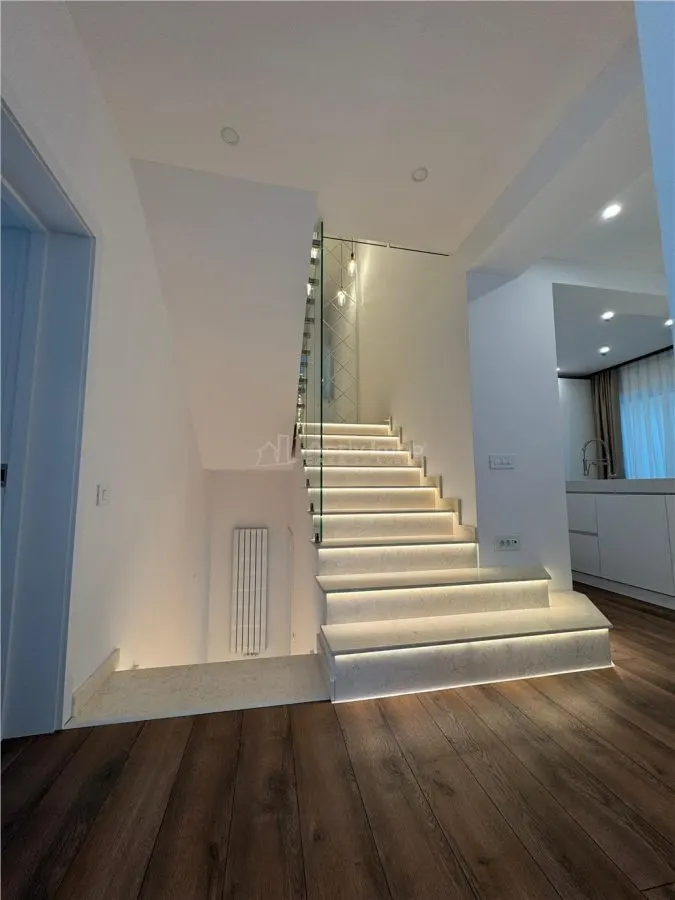 House / villa for sale 375 sqm in Deva, Marasti area - foto 7