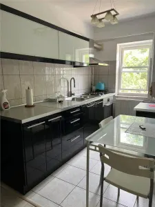 Apartament 3 camere de inchiriat – ultracentral, complet mobilat si utilat - Targoviste