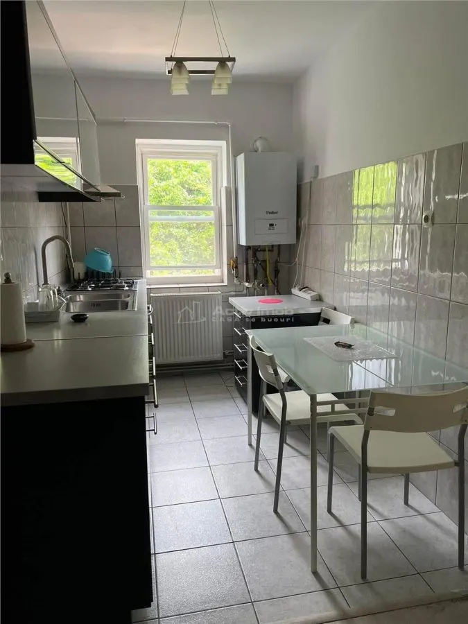 Apartament 3 camere de inchiriat – ultracentral, complet mobilat si utilat - foto 2