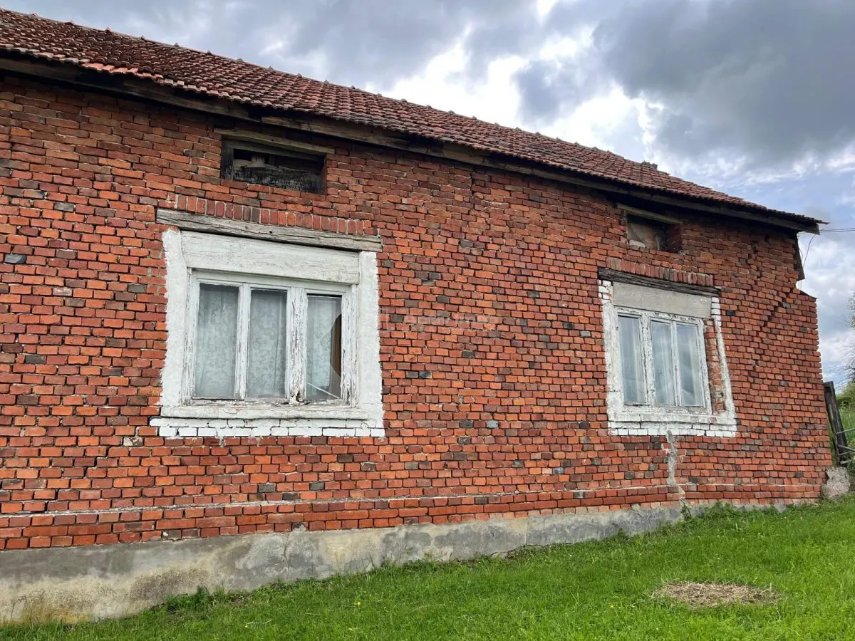 Honorici, Casa Cu Teren, 230 Mp. Suprafata construita, 1.700 Mp. Suprafata teren - foto 2