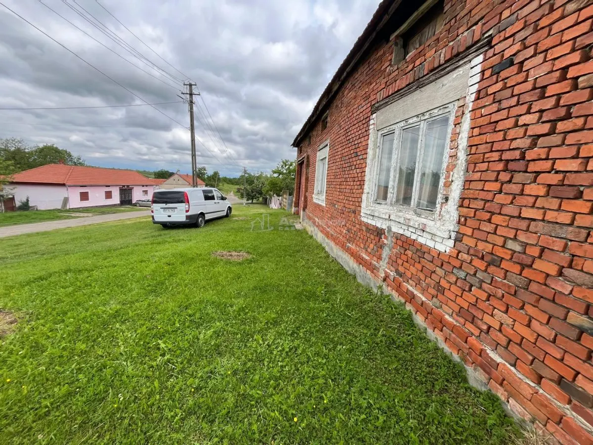 Honorici, Casa Cu Teren, 230 Mp. Suprafata construita, 1.700 Mp. Suprafata teren - foto 17