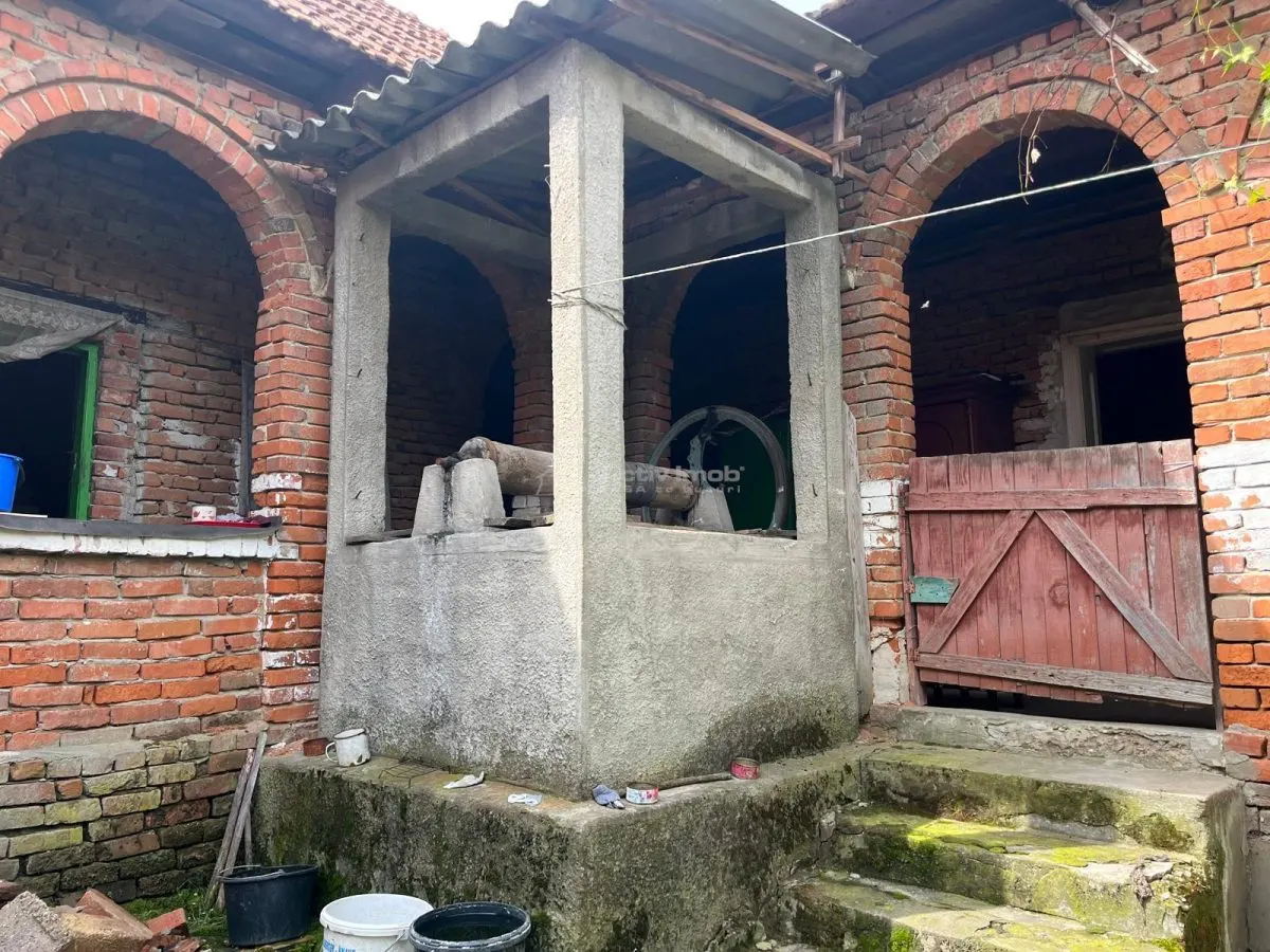 Honorici, Casa Cu Teren, 230 Mp. Suprafata construita, 1.700 Mp. Suprafata teren - foto 7