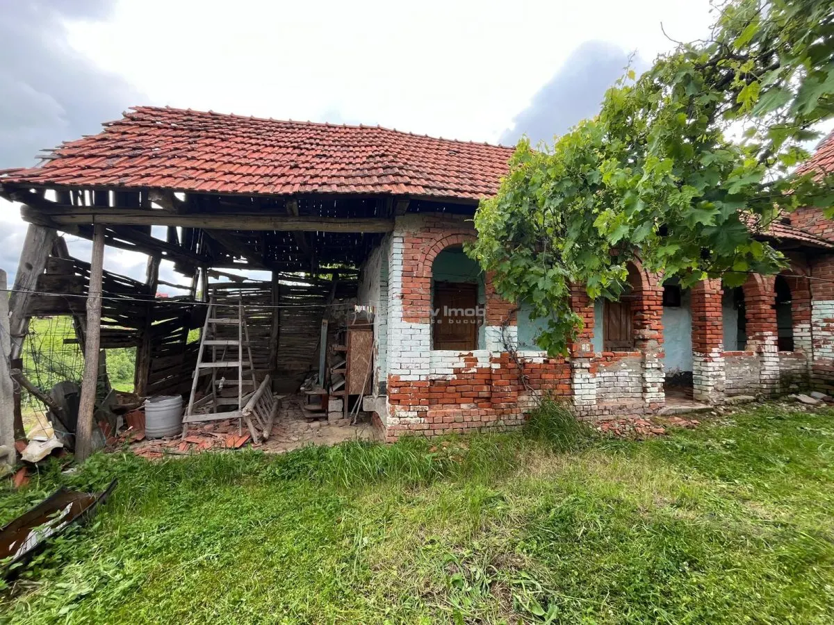 Honorici, Casa Cu Teren, 230 Mp. Suprafata construita, 1.700 Mp. Suprafata teren - foto 9