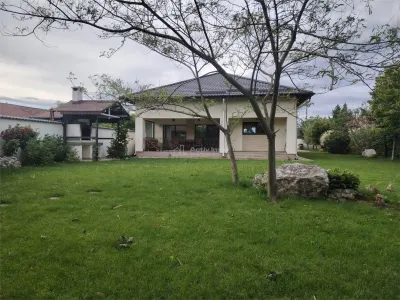 OCAZIE UNICA!!! Vila de lux, intr-o zona linistita, la 20 minute de Ploiesti - foto 10
