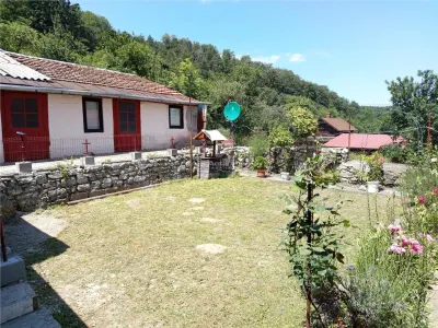 Anina, Celnic – Maison Clés en Main, 12 Pièces, Zéro Commission - foto 15