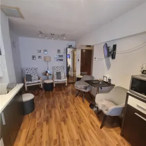 布加勒斯特2卧室分离式布局公寓，第2层 - foto 2