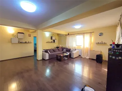 5 camere - 3 bai - 200 mp utili - teren 920 mp - Domnesti - Craitei - Domnesti