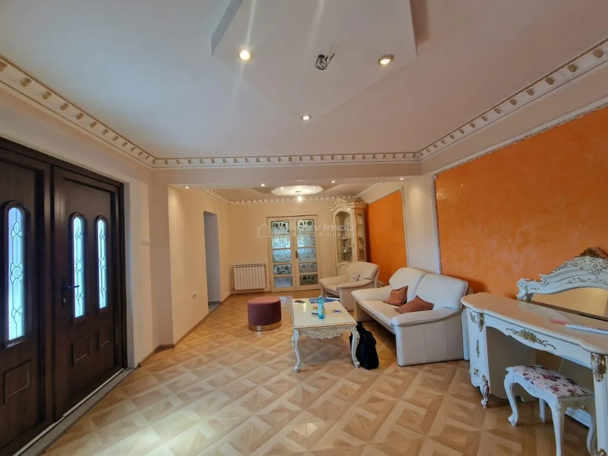 House / villa for sale 180 sqm - foto 8