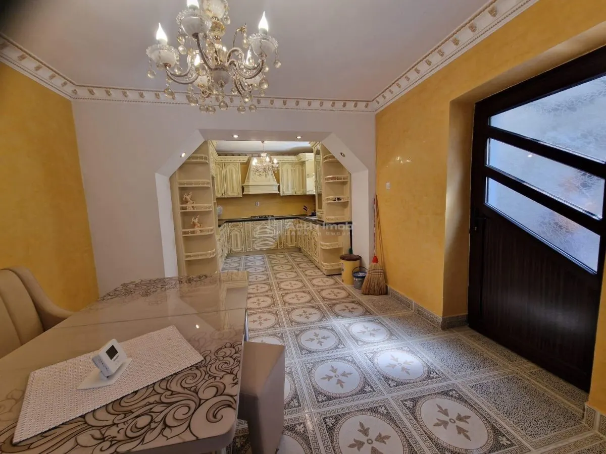 House / villa for sale 180 sqm - foto 10