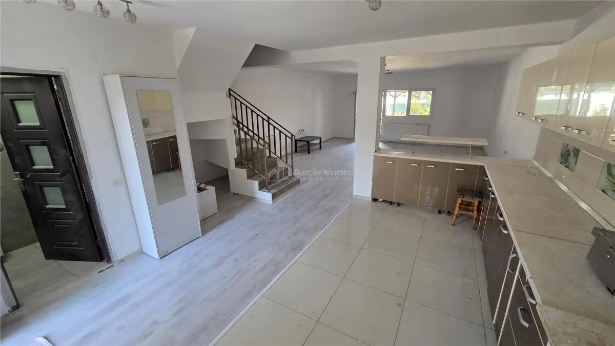 Four-Bedroom House in Cornetu - foto 1