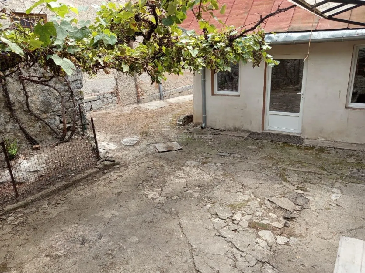 奥拉维察，钥匙入住房屋，7间房间，阁楼改造可能，价格可议 - foto 13