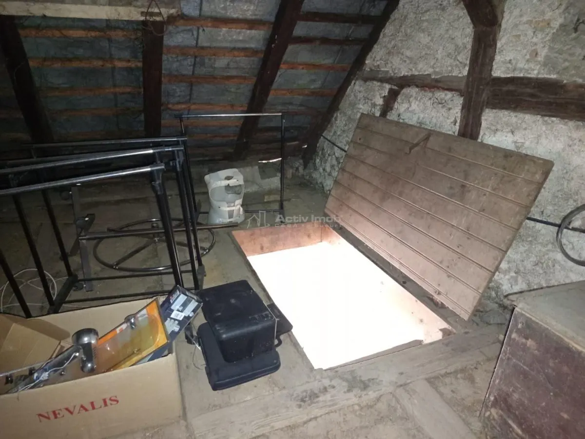奥拉维察，钥匙入住房屋，7间房间，阁楼改造可能，价格可议 - foto 21