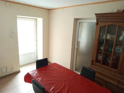 奥拉维察，钥匙入住房屋，7间房间，阁楼改造可能，价格可议 - foto 23
