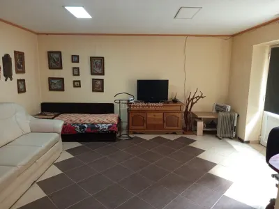 奥拉维察，钥匙入住房屋，7间房间，阁楼改造可能，价格可议 - foto 4